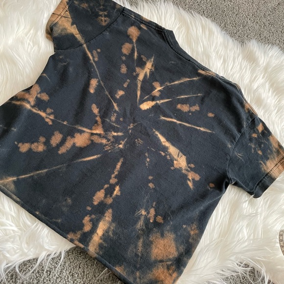 ‼️BLOWOUT SALE‼️5/$25 Bleach dye band shirts - Picture 9 of 17